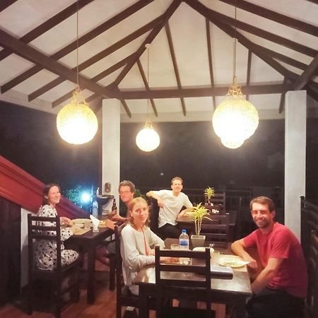 Ayubowan Homestay Katunayaka Buitenkant foto