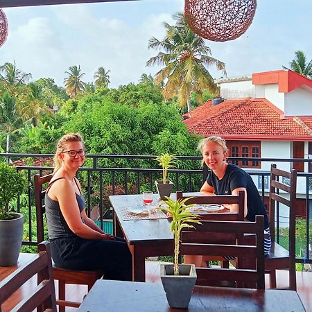 Ayubowan Homestay Katunayaka Buitenkant foto