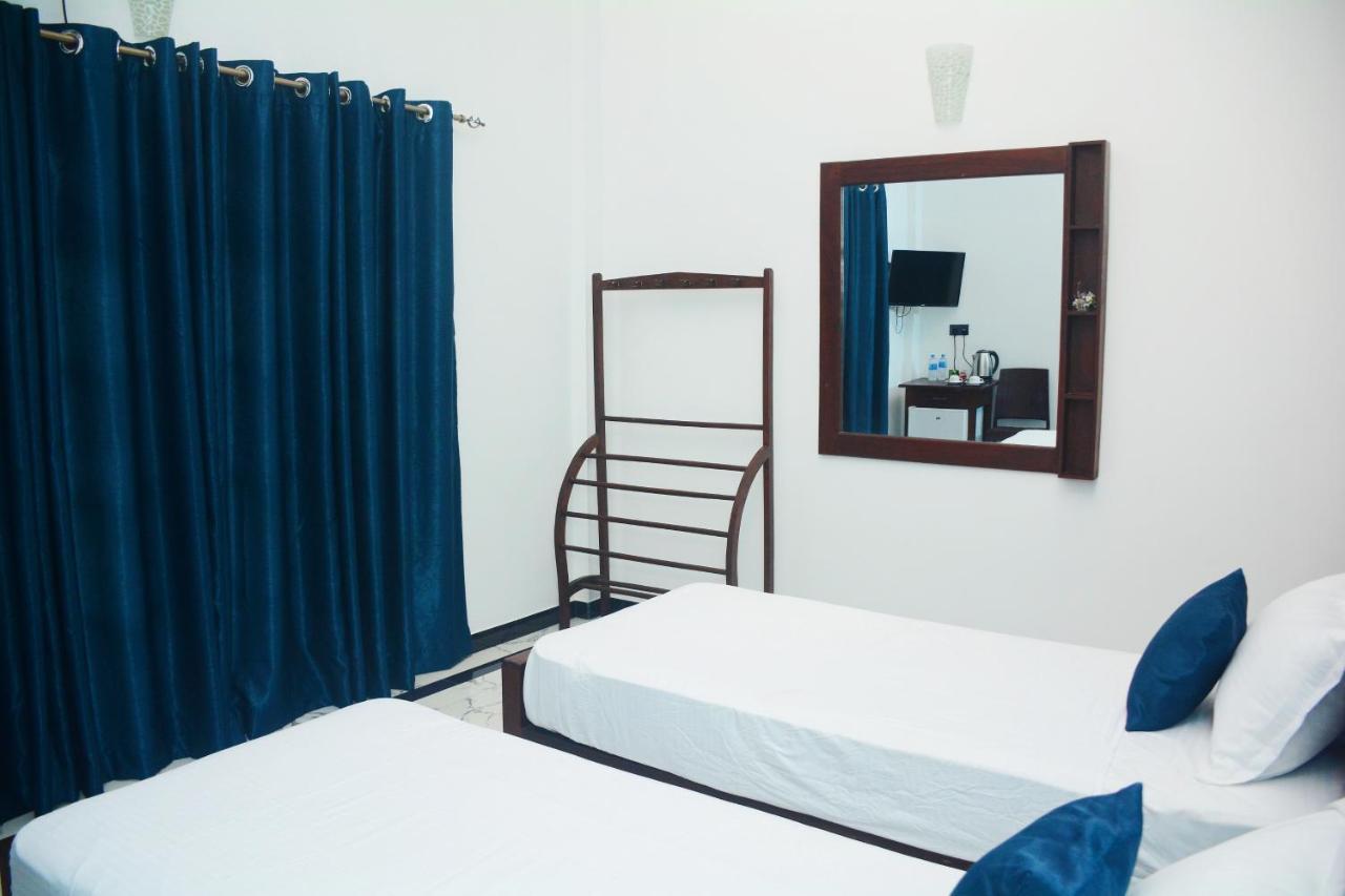 Ayubowan Homestay Katunayaka Buitenkant foto