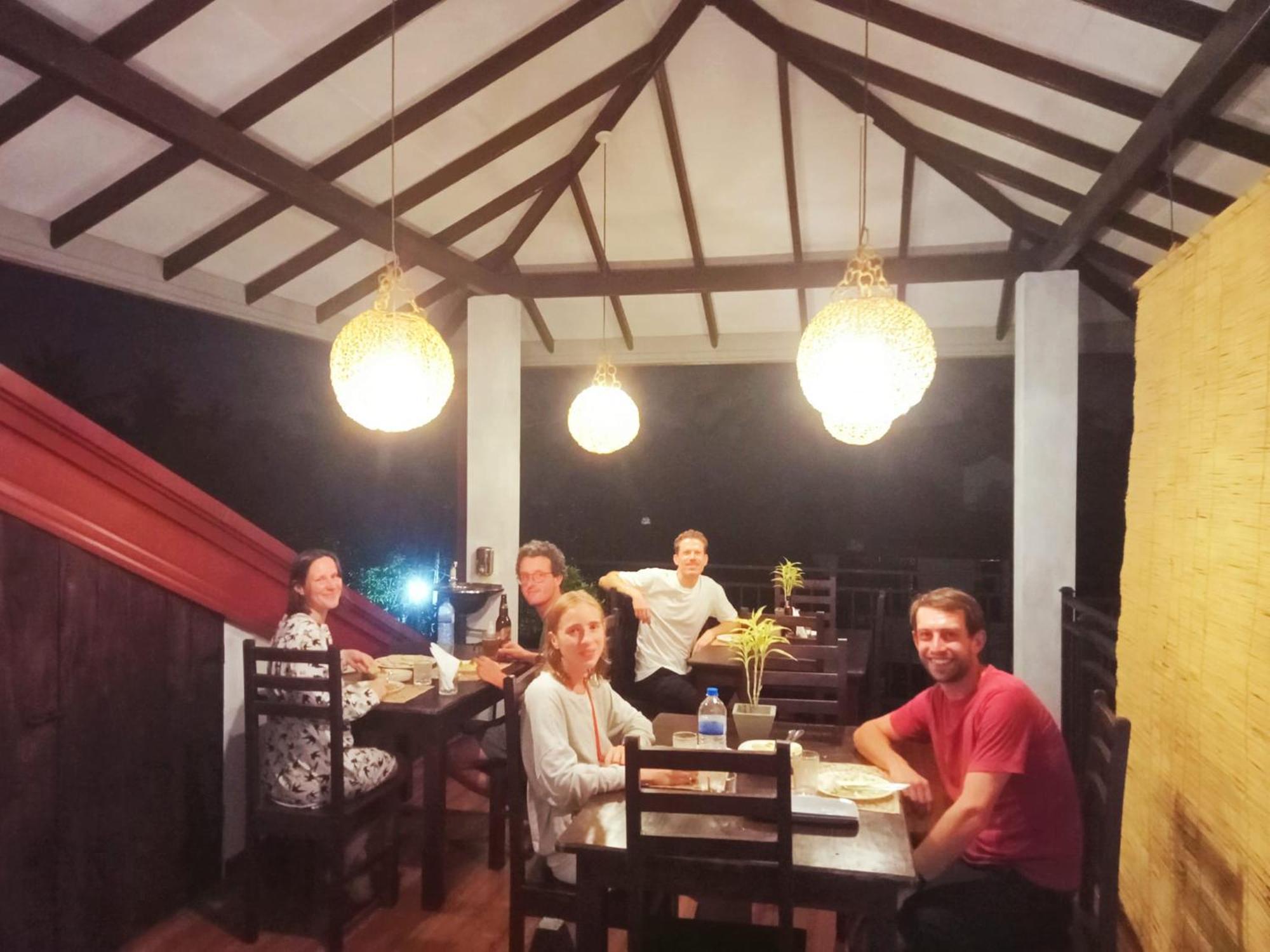 Ayubowan Homestay Katunayaka Buitenkant foto