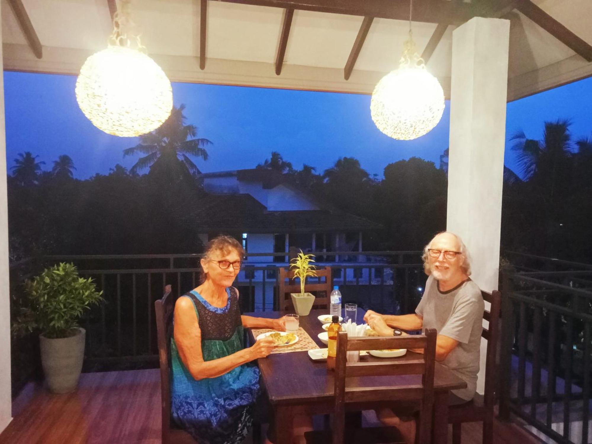 Ayubowan Homestay Katunayaka Buitenkant foto
