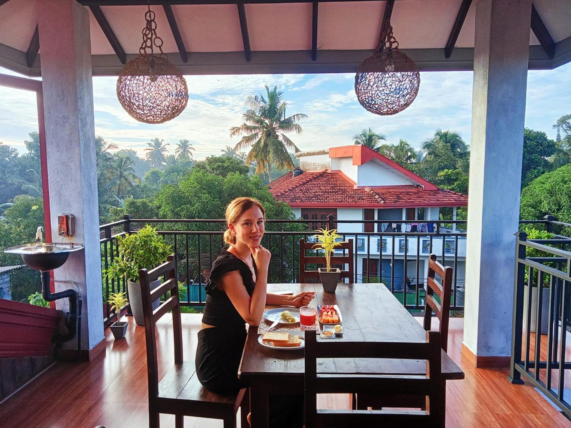 Ayubowan Homestay Katunayaka Buitenkant foto