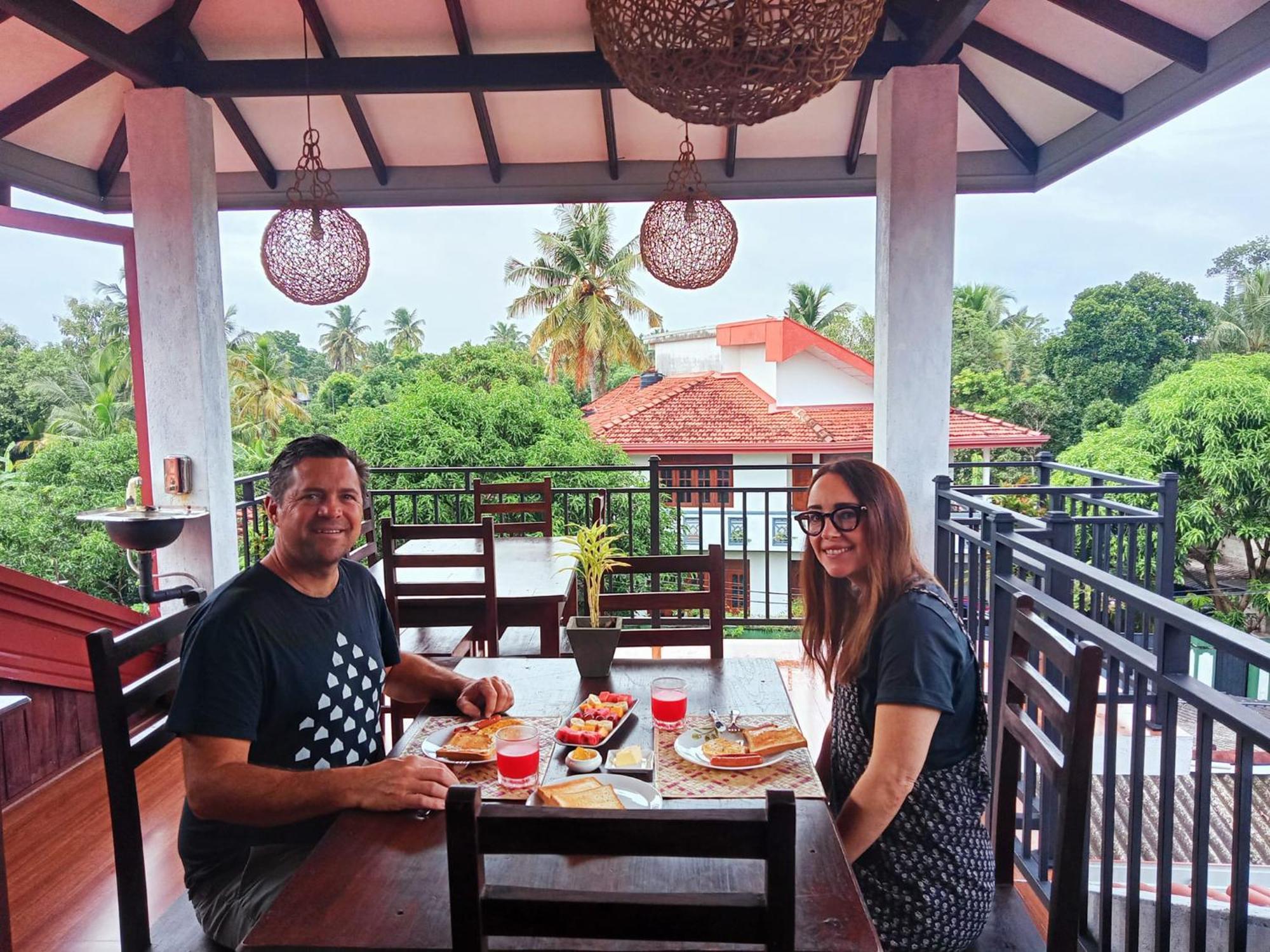 Ayubowan Homestay Katunayaka Buitenkant foto