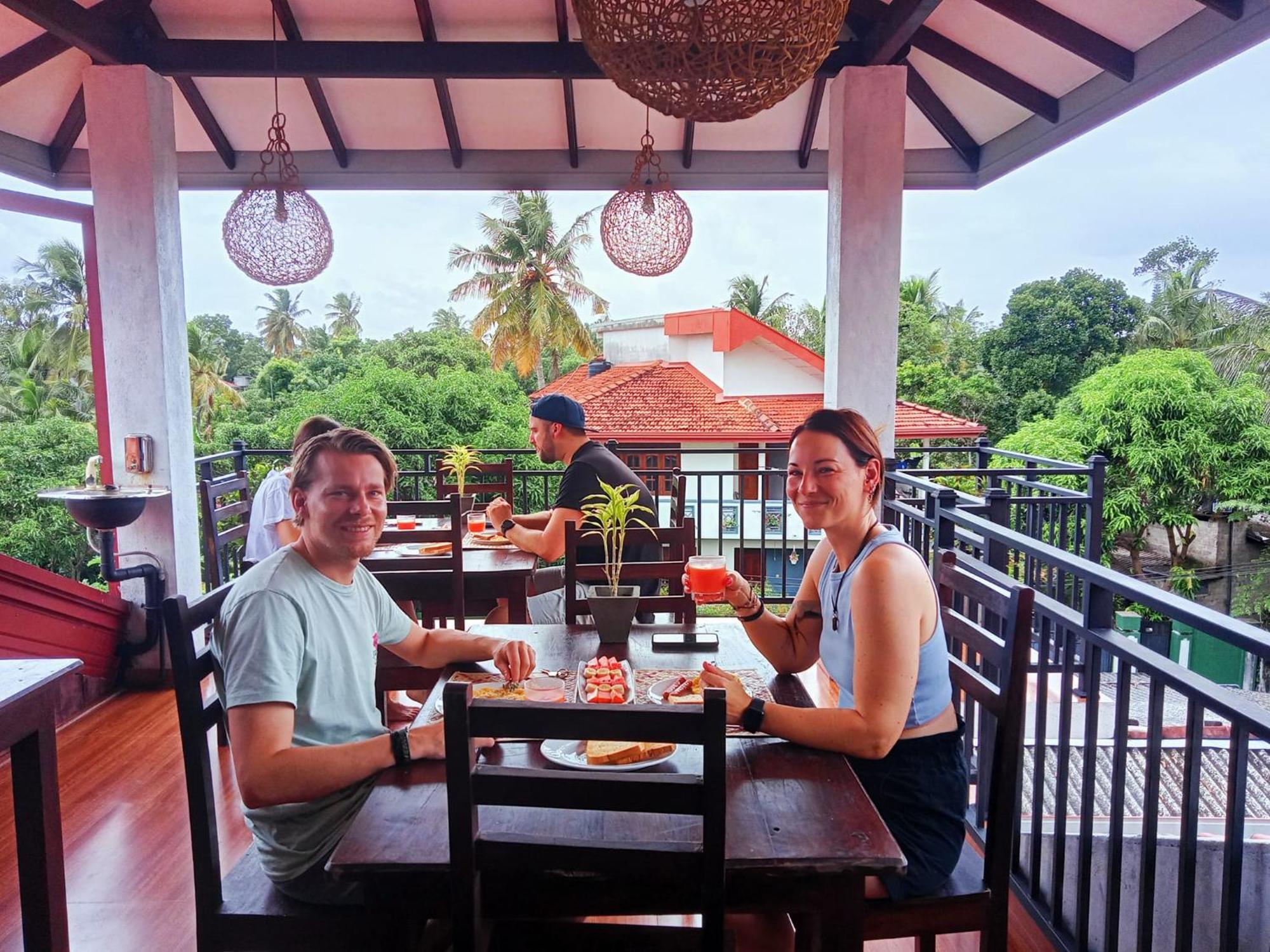 Ayubowan Homestay Katunayaka Buitenkant foto