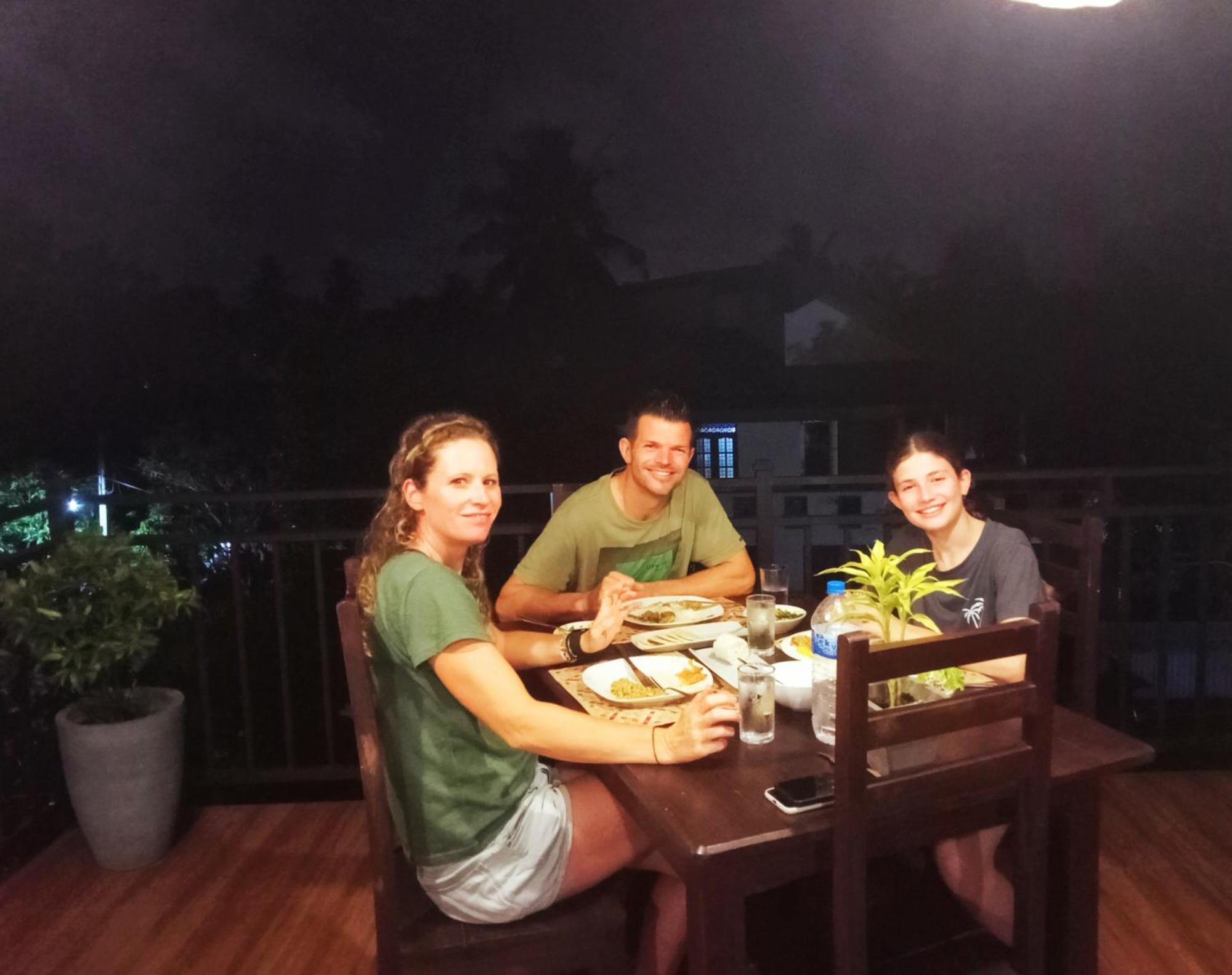 Ayubowan Homestay Katunayaka Buitenkant foto